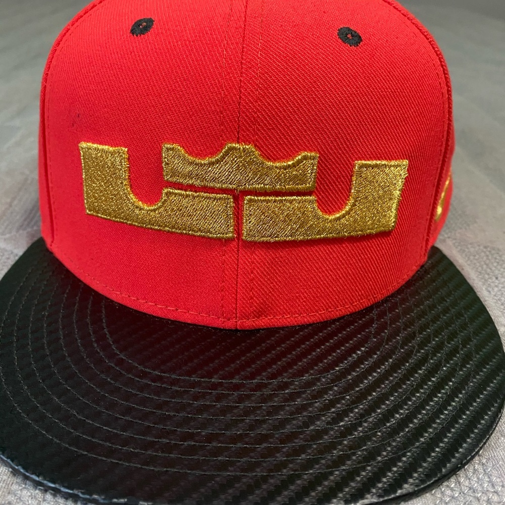 Nike Lebron James snapback hat